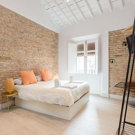 Te1A-El Teatro Brick Wall Suite Prime Location Málaga Extérieur photo